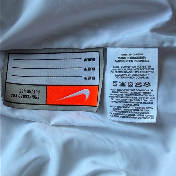 Nike Pink and White Kids‎ Puffer Jacket - Picture 6 of 7